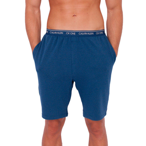 Pantaloni scurți de dormit pentru bărbați CK ONE albastru (NM1906E-BN3)