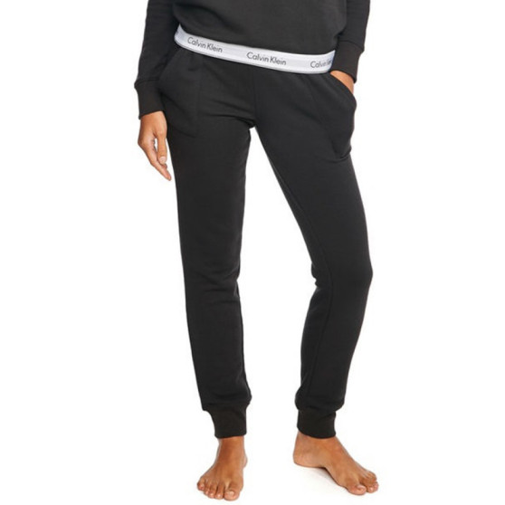 Pantaloni de trening pentru femei Calvin Klein negru (QS5716E-001)